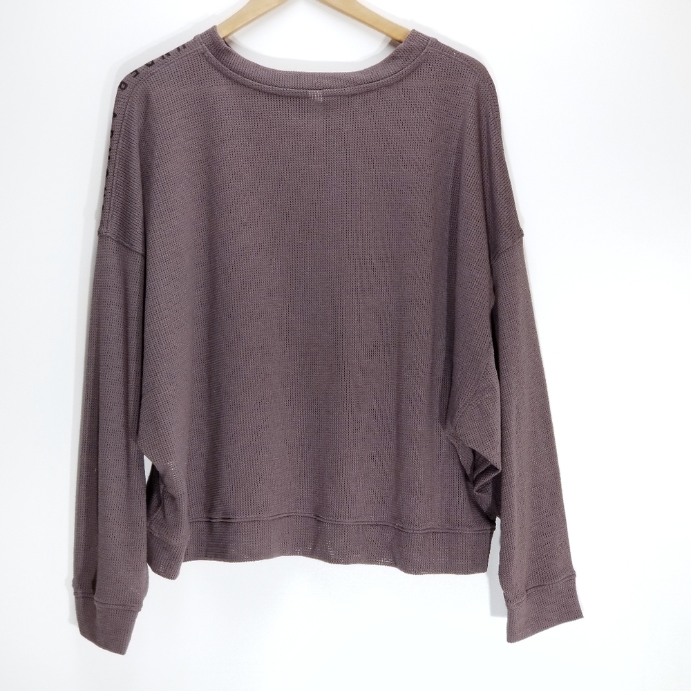 Under Armour | Mesh Around Oversized Crew Top Medium - Picture 8 of 10
